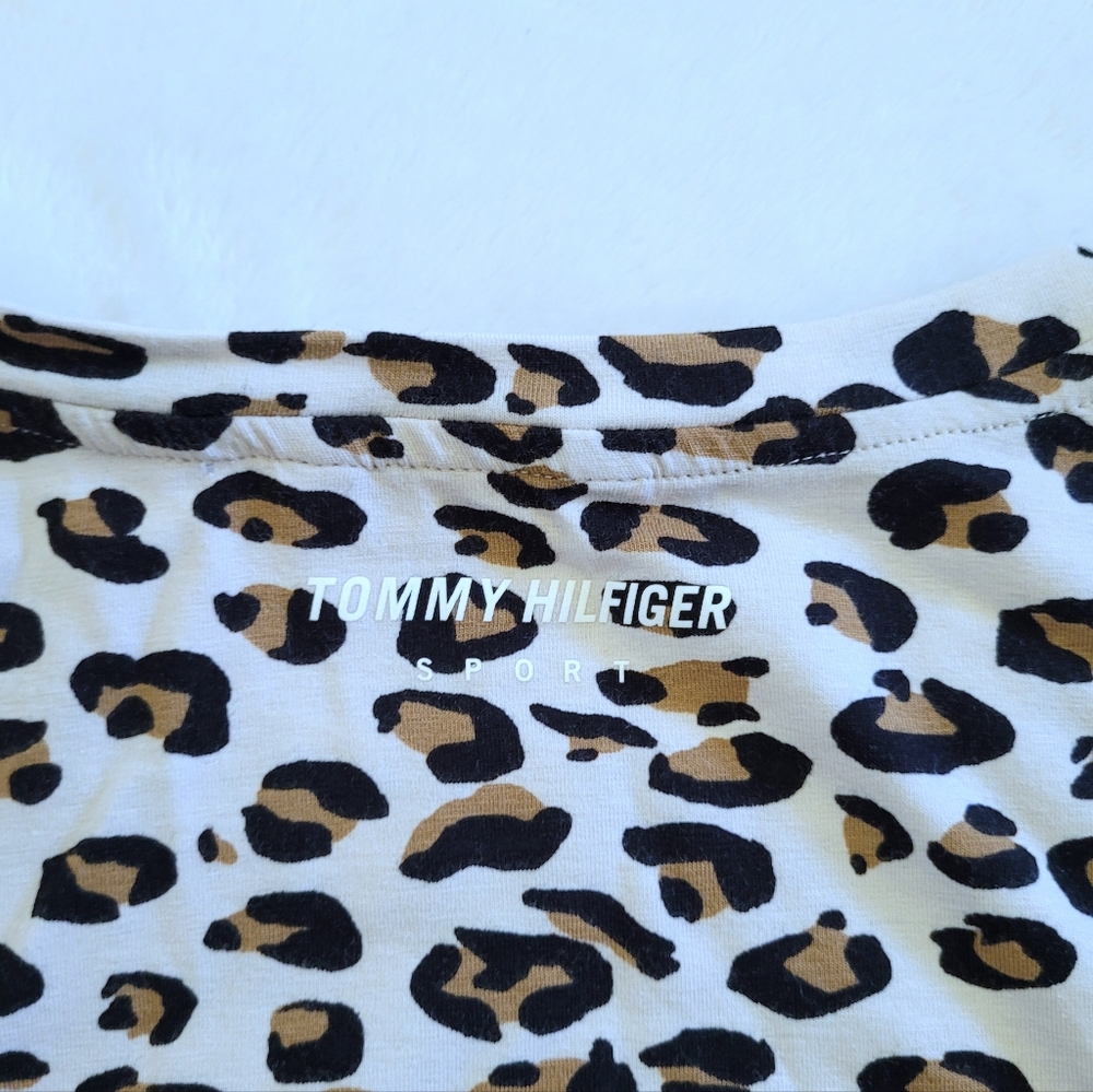 ✨️HP✨️ Tommy Hilfiger Sport🤾‍♀️ Leopard🐆 Print Top - NWT - Picture 9 of 15